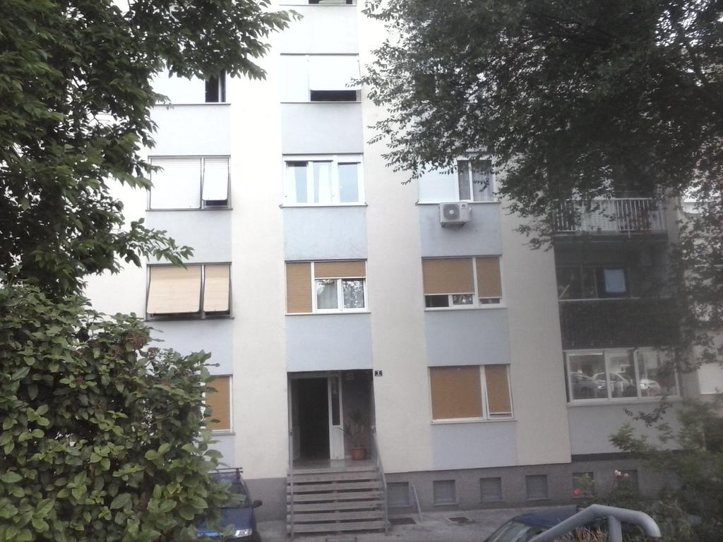 Klara Studio Apartman Split Exterior photo